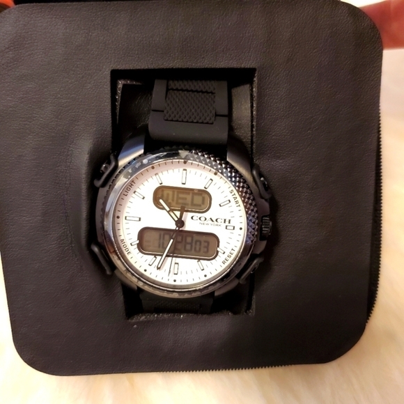 Coach Men's C001 Silicone Strap Watch, 46mm NWT Black - Picture 5 of 11